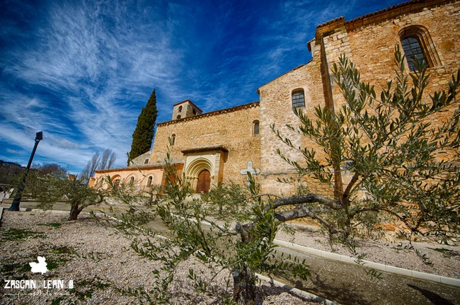 El templo más importante de Moratilla de los Meleros es su espectacular iglesia de la Asunción