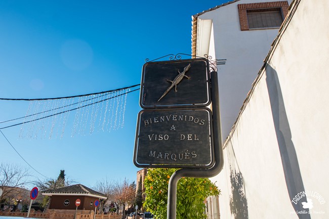 Esta población se denomina así en honor a Álvaro de Bazán, primer marqués de Santa Cruz