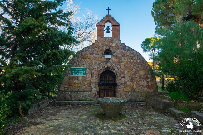 Templo ubicado en el área recreativa del Valle de los Perales, a seis kilómetros de Viso del Marqués