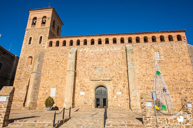 Se tuvo que reconstruir la torre de este templo de Viso del Marqués debido al terremoto de Lisboa de 1755
