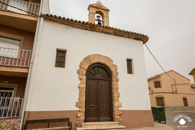 Este pequeño templo se ubica en la calle de las Nieves y es uno de los más antiguos de Casasimarro