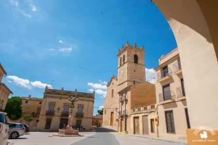 Vista de la iglesia de Santa Catalina desde La Sala de Caudete