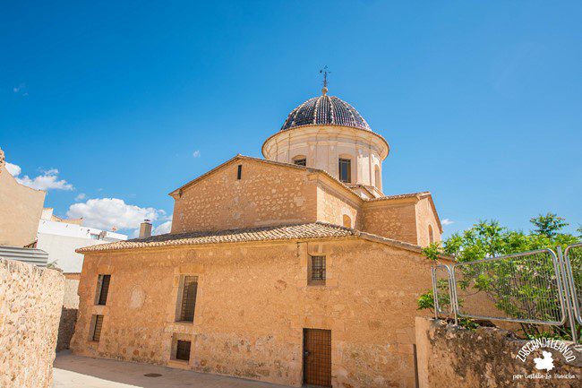 Este es el templo más importante dentro del casco urbano de Caudete